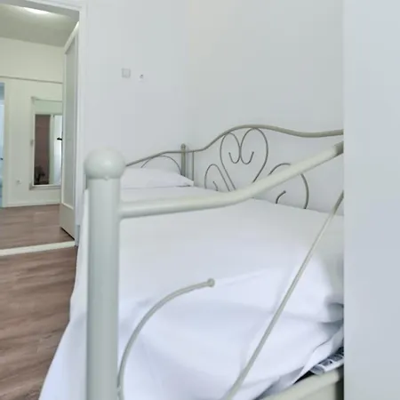 아파트 Paula Center *