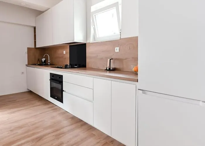 Paula Center Apartment